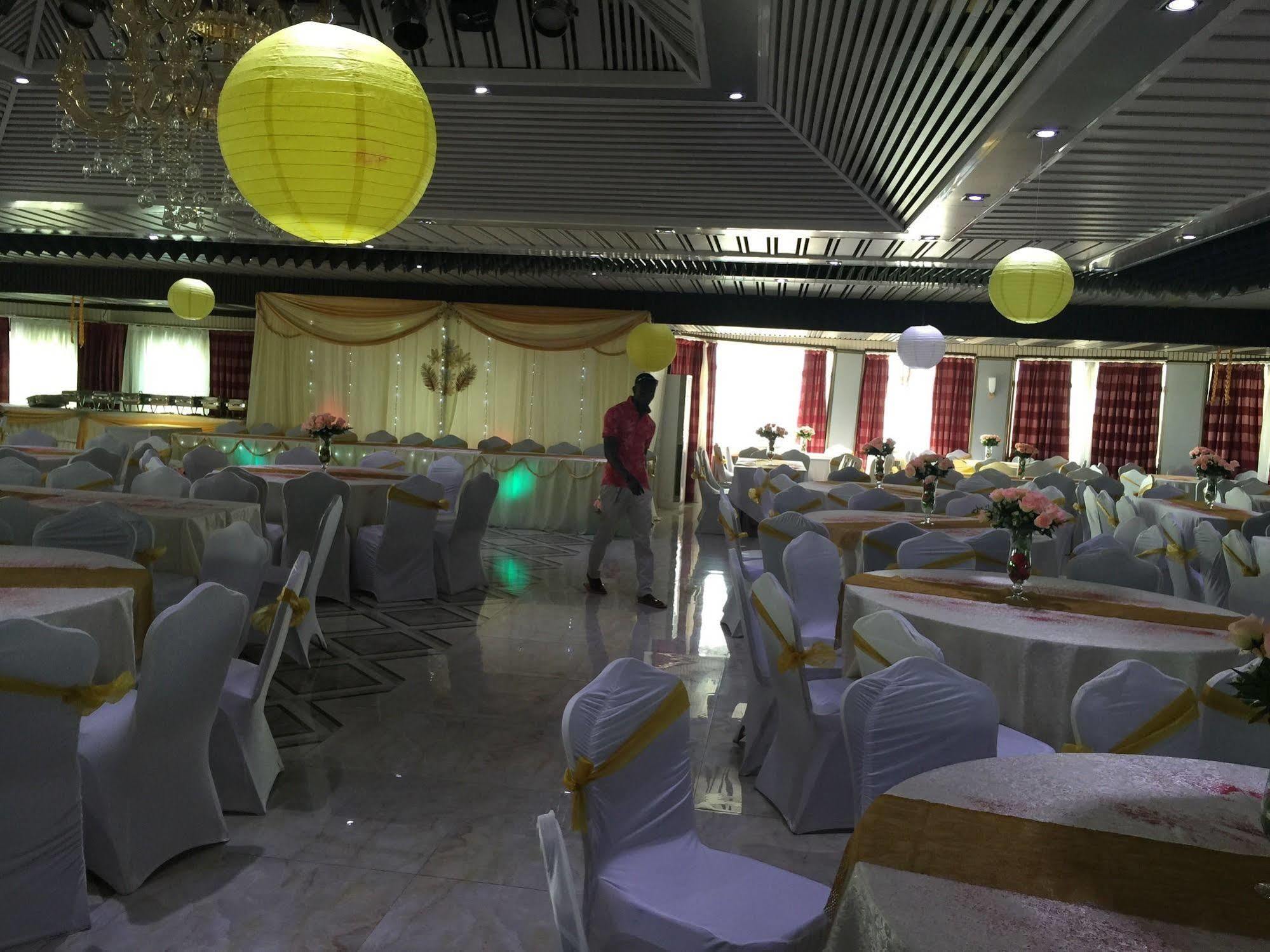 Sun Beach Hotel Cotonou Exterior foto